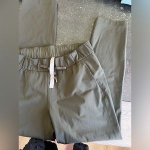 Women’s lululemon stretch pants